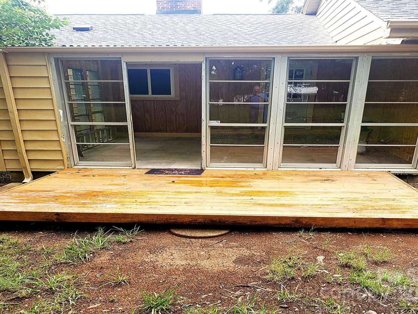 809 Howard Street, Shelby, NC 28152.  MLS# CAR4293374, YatesRealty ID 34744. 