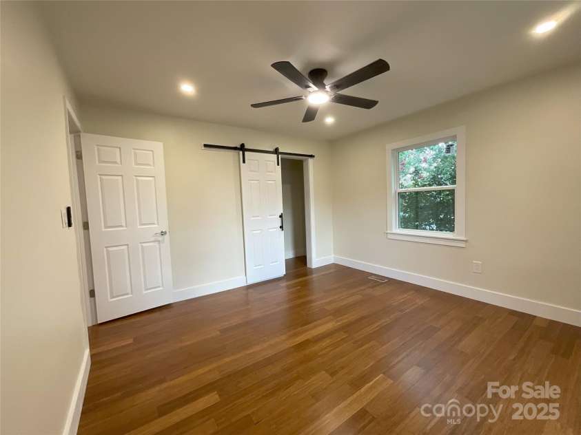 809 Howard Street, Shelby, NC 28152.  MLS# CAR4293374, YatesRealty ID 34744. 