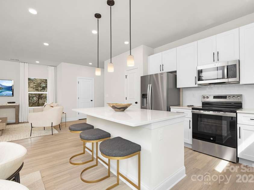 9431 Weston Woods Lane, Charlotte, NC 28216.  MLS# CAR4294298, YatesRealty ID 34745. 