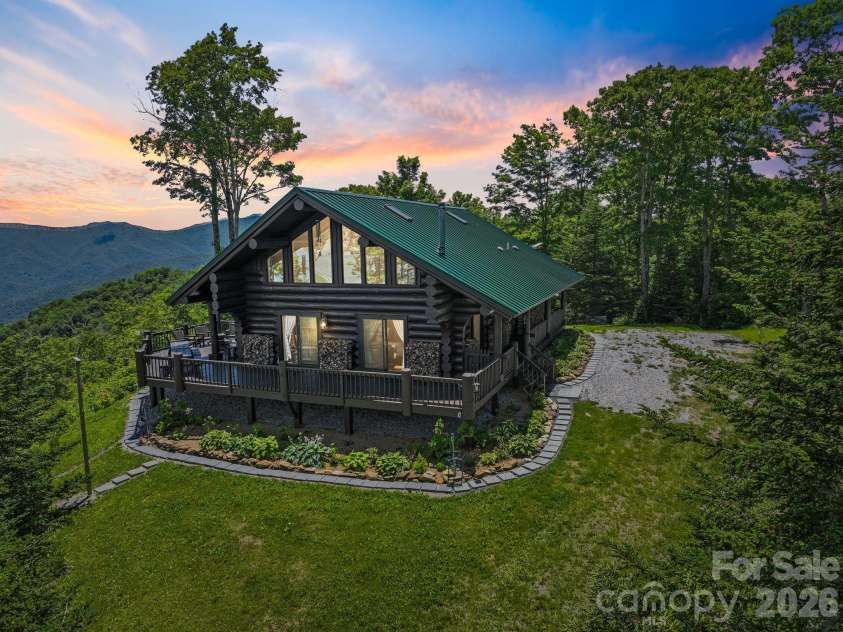 300 Licklog Mountain Trail, Burnsville, NC 28714.  MLS# CAR4399926, YatesRealty ID 34746. 