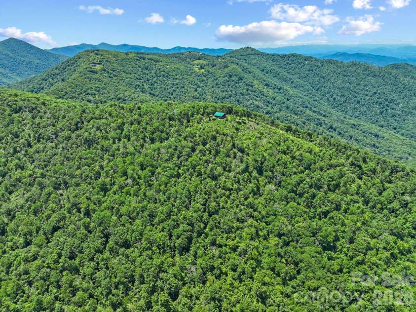 300 Licklog Mountain Trail, Burnsville, NC 28714.  MLS# CAR4399926, YatesRealty ID 34746. 