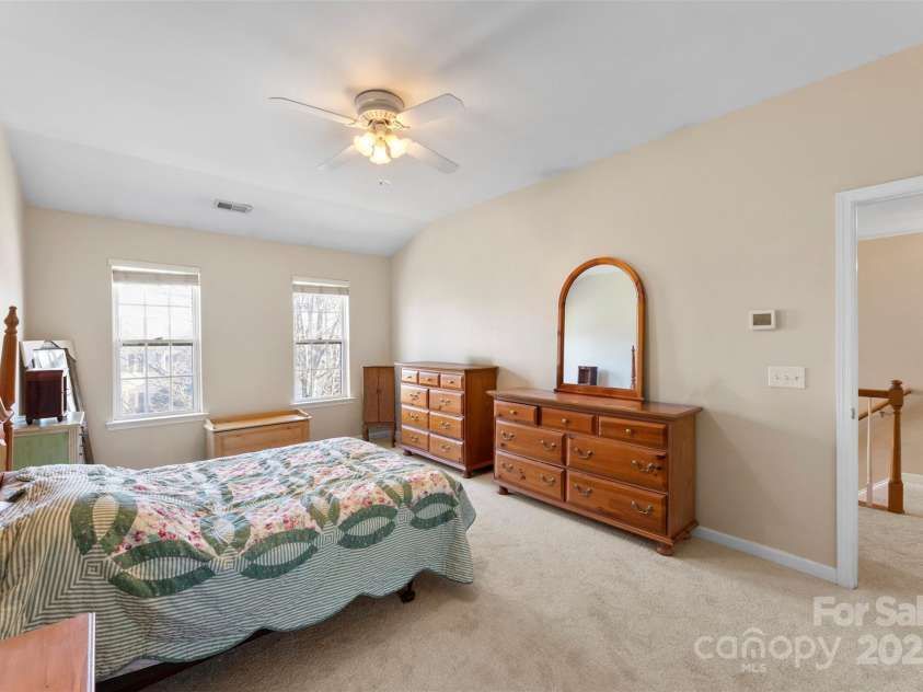 17240 Georgian Hall Drive, Charlotte, NC 28277.  MLS# CAR4296135, YatesRealty ID 34747. Primary suite