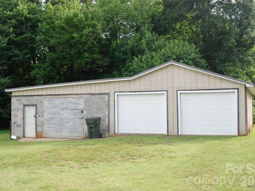 349 Frayser Street, Rock Hill, SC 29730.  MLS# CAR4393156, YatesRealty ID 34747. Garage and workshop