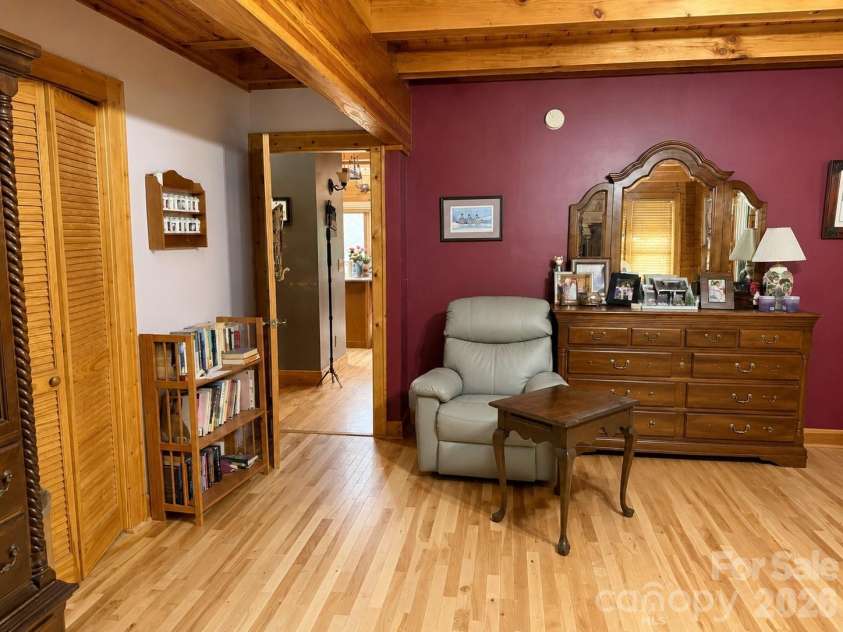 115 Paso Fino Drive, Maggie Valley, NC 28751.  MLS# CAR4382890, YatesRealty ID 34748. PRIMARY BEDROOM