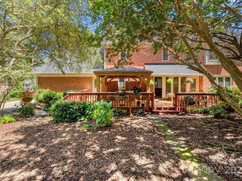 8857 Dartmoor Place, Mint Hill, NC 28227.  MLS# CAR4279700, YatesRealty ID 34748. 