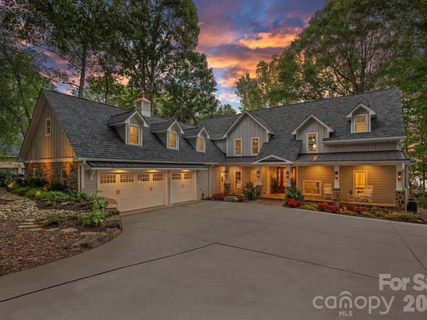 16141 Weatherly Way, Huntersville, NC 28078.  MLS# CAR4307808, YatesRealty ID 34749. 
