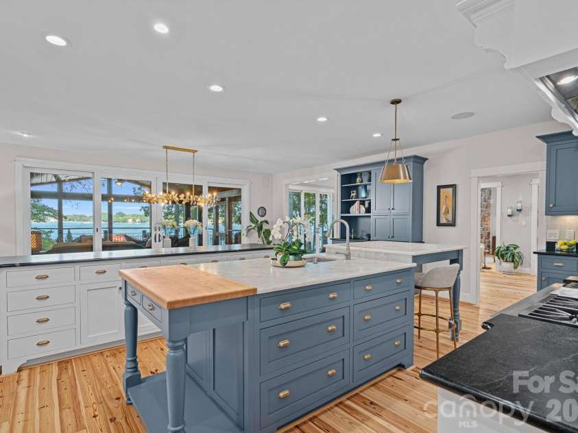 16141 Weatherly Way, Huntersville, NC 28078.  MLS# CAR4307808, YatesRealty ID 34749. 