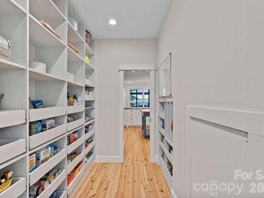 16141 Weatherly Way, Huntersville, NC 28078.  MLS# CAR4307808, YatesRealty ID 34749. 