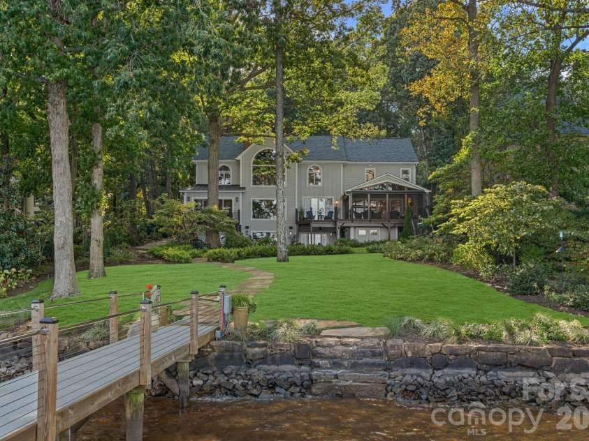 16141 Weatherly Way, Huntersville, NC 28078.  MLS# CAR4307808, YatesRealty ID 34749. 