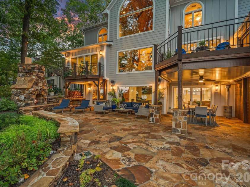 16141 Weatherly Way, Huntersville, NC 28078.  MLS# CAR4307808, YatesRealty ID 34749. 