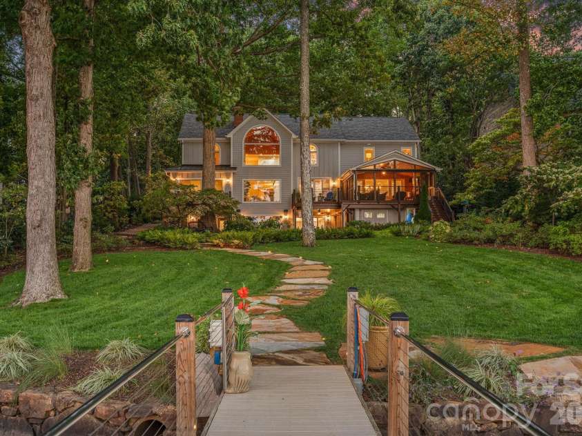 16141 Weatherly Way, Huntersville, NC 28078.  MLS# CAR4307808, YatesRealty ID 34749. 