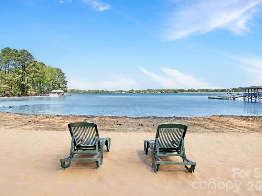 16141 Weatherly Way, Huntersville, NC 28078.  MLS# CAR4307808, YatesRealty ID 34749. 