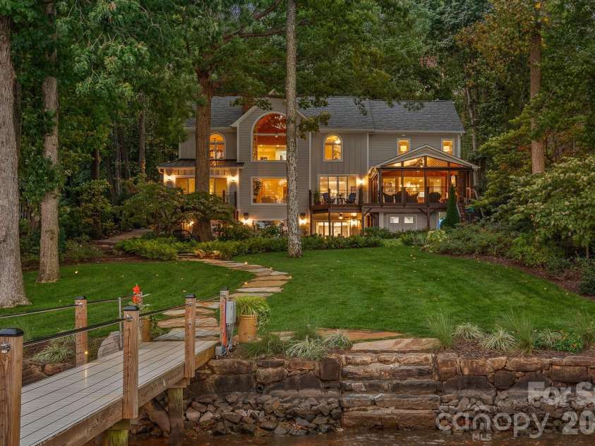 16141 Weatherly Way, Huntersville, NC 28078.  MLS# CAR4307808, YatesRealty ID 34749. 