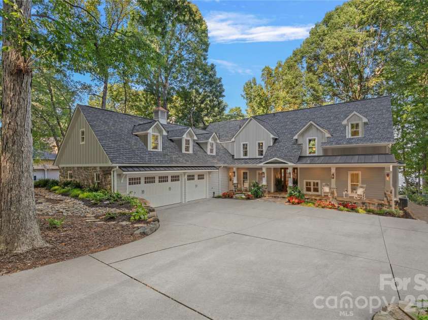 16141 Weatherly Way, Huntersville, NC 28078.  MLS# CAR4307808, YatesRealty ID 34749. 