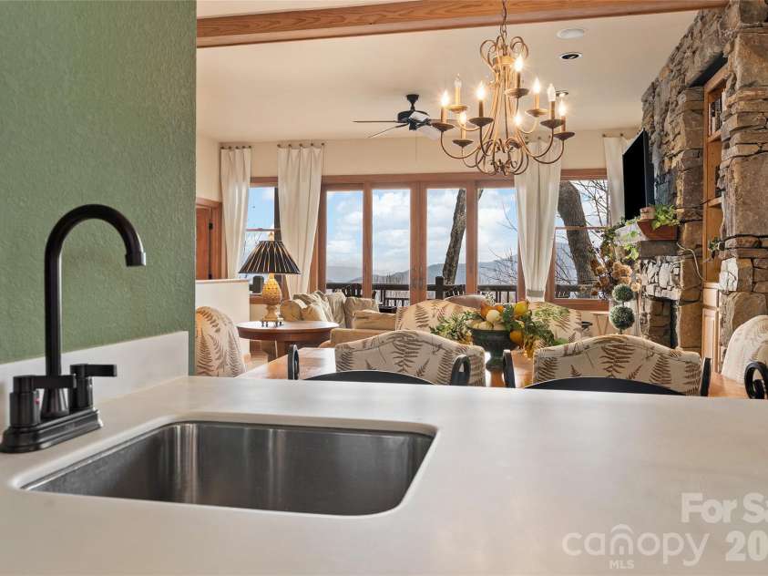 121 Stoney Falls Loop, Burnsville, NC 28714.  MLS# CAR4352408, YatesRealty ID 3475. 