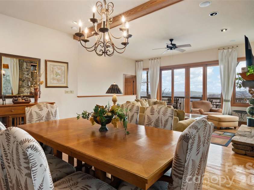 121 Stoney Falls Loop, Burnsville, NC 28714.  MLS# CAR4352408, YatesRealty ID 3475. 