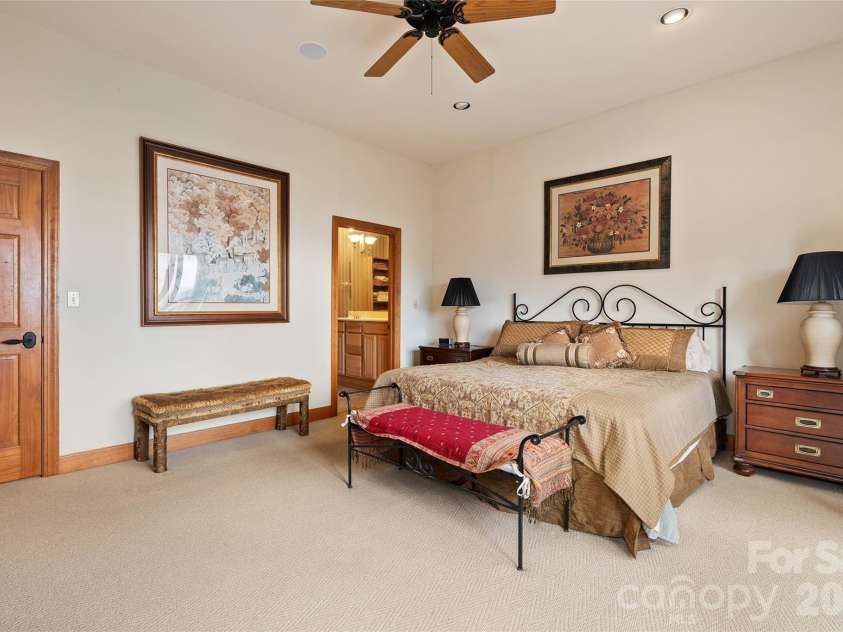 121 Stoney Falls Loop, Burnsville, NC 28714.  MLS# CAR4352408, YatesRealty ID 3475. 