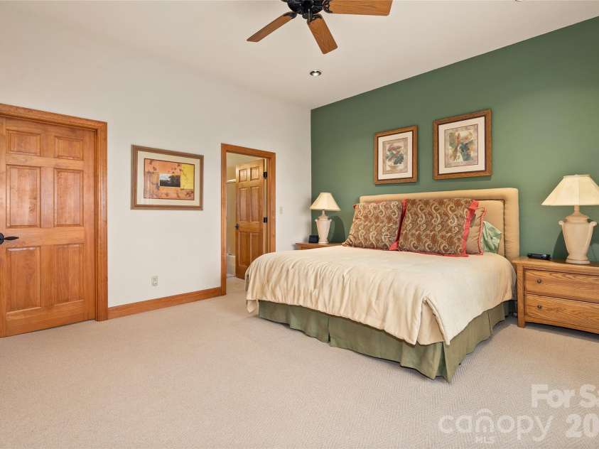 121 Stoney Falls Loop, Burnsville, NC 28714.  MLS# CAR4352408, YatesRealty ID 3475. 