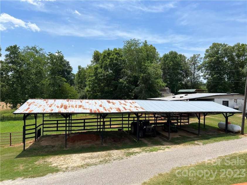 4338 Calico Road, Lenoir, NC 28645.  MLS# CAR3872440, YatesRealty ID 3475. 