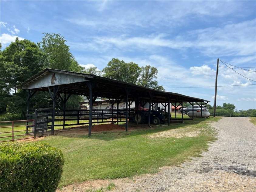 4338 Calico Road, Lenoir, NC 28645.  MLS# CAR3872440, YatesRealty ID 3475. 