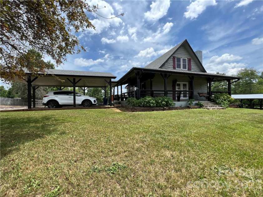 4338 Calico Road, Lenoir, NC 28645.  MLS# CAR3872440, YatesRealty ID 3475. 