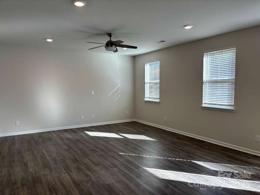 7121 Maple Run Circle, Charlotte, NC 28215.  MLS# CAR4329824, YatesRealty ID 3475. Living Room View 3