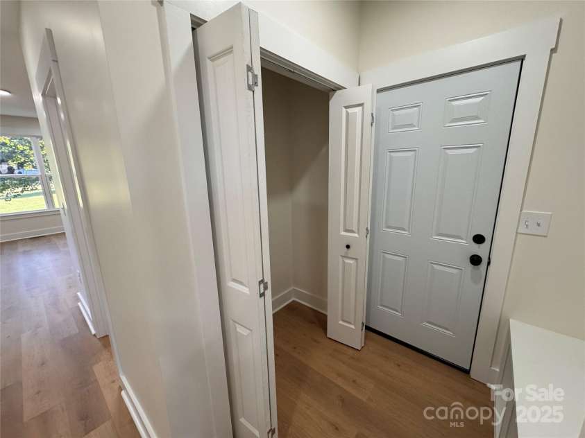 3920 Cherry Grove Drive, Hickory, NC 28602.  MLS# CAR4296832, YatesRealty ID 34750. 