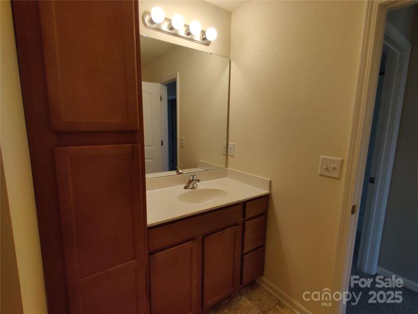 11148 Kanturk Court, Charlotte, NC 28213.  MLS# CAR4270333, YatesRealty ID 34751. 