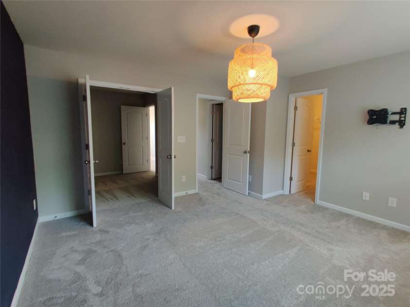 11148 Kanturk Court, Charlotte, NC 28213.  MLS# CAR4270333, YatesRealty ID 34751. 