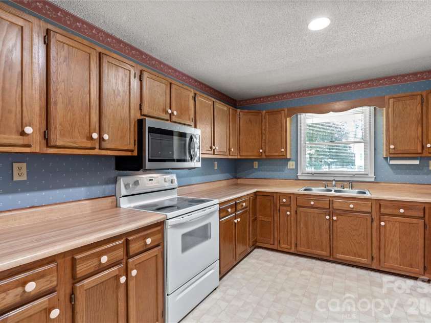 1115 Joy Street, Salisbury, NC 28147.  MLS# CAR4395277, YatesRealty ID 34751. 