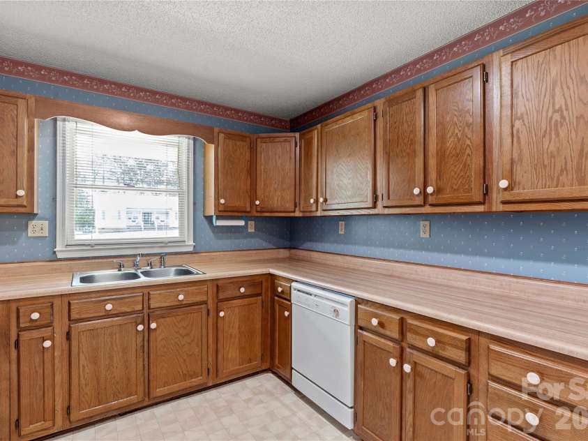 1115 Joy Street, Salisbury, NC 28147.  MLS# CAR4395277, YatesRealty ID 34751. 