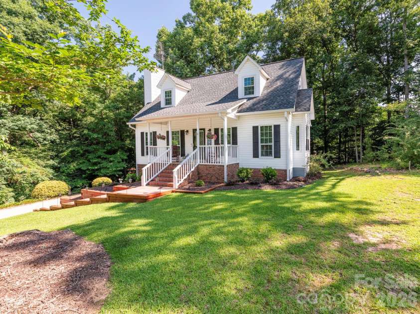 1300 Copper Creek Lane, Fort Mill, SC 29715.  MLS# CAR4392072, YatesRealty ID 34752. Timeless Elegance