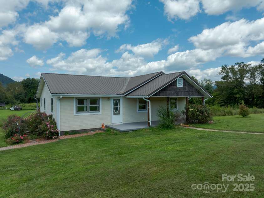 2742 HWY 268 Highway, Lenoir, NC 28645.  MLS# CAR4296166, YatesRealty ID 34753. 