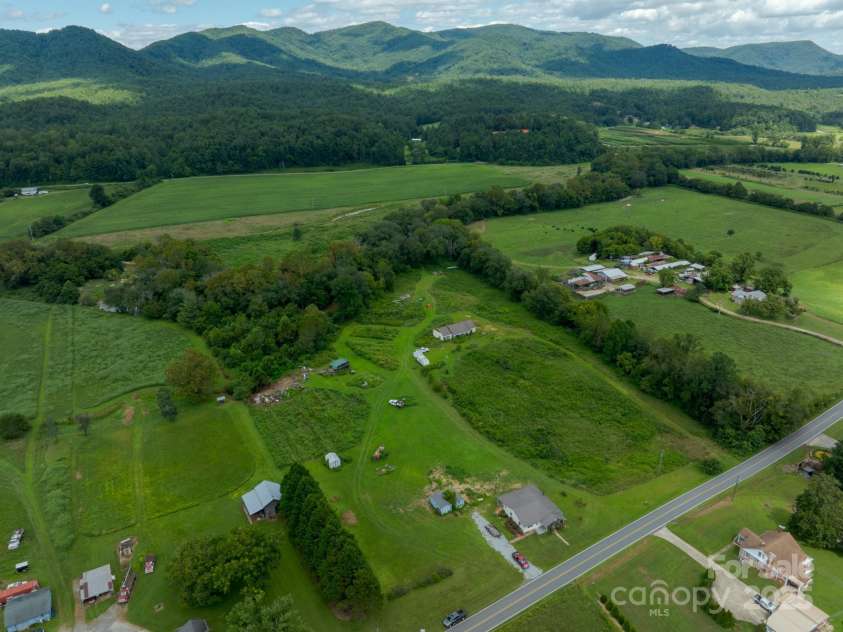 2742 HWY 268 Highway, Lenoir, NC 28645.  MLS# CAR4296166, YatesRealty ID 34753. 