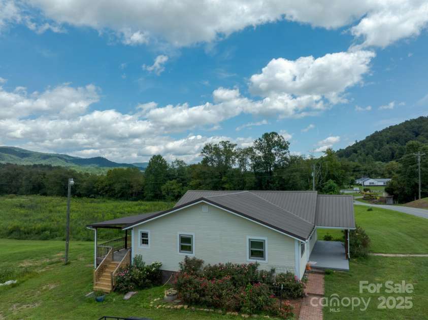 2742 HWY 268 Highway, Lenoir, NC 28645.  MLS# CAR4296166, YatesRealty ID 34753. 