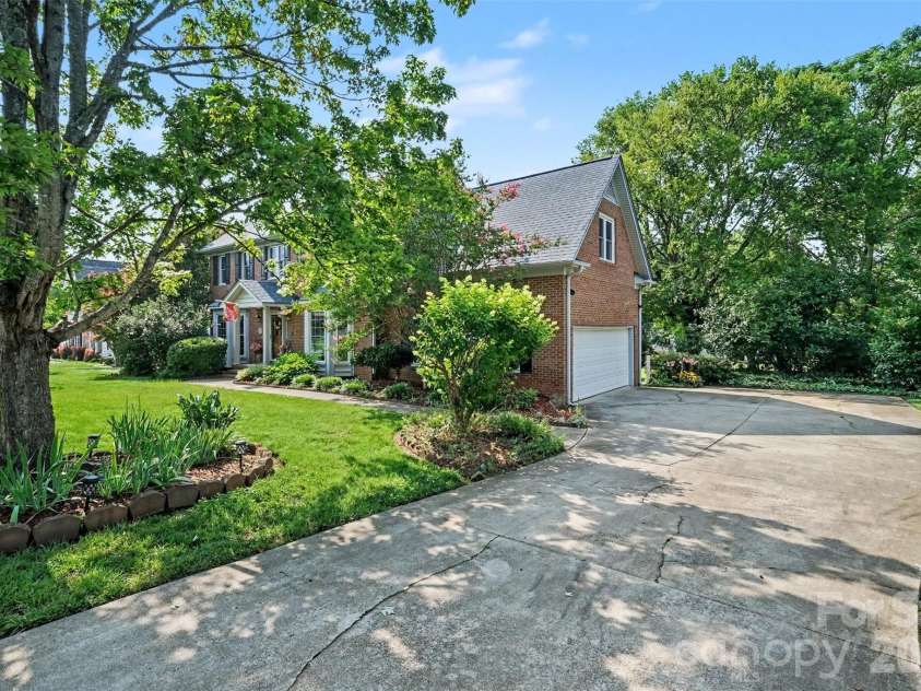 4368 Mackenzie Court, Concord, NC 28027.  MLS# CAR4397770, YatesRealty ID 34753. 