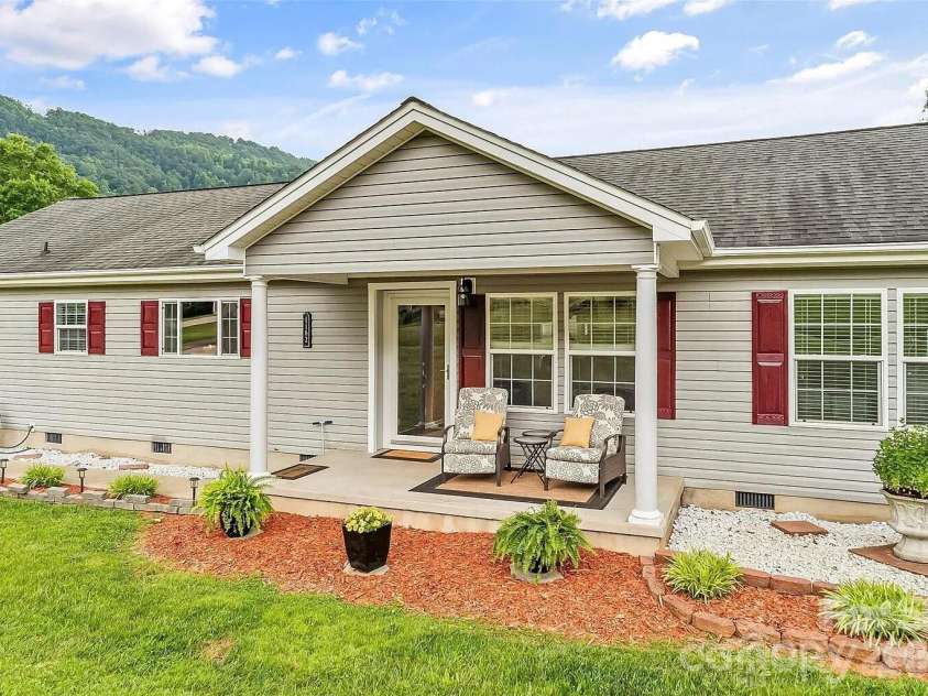 1162 Mountain Breeze Drive, Morganton, NC 28655.  MLS# CAR4399993, YatesRealty ID 34754. 