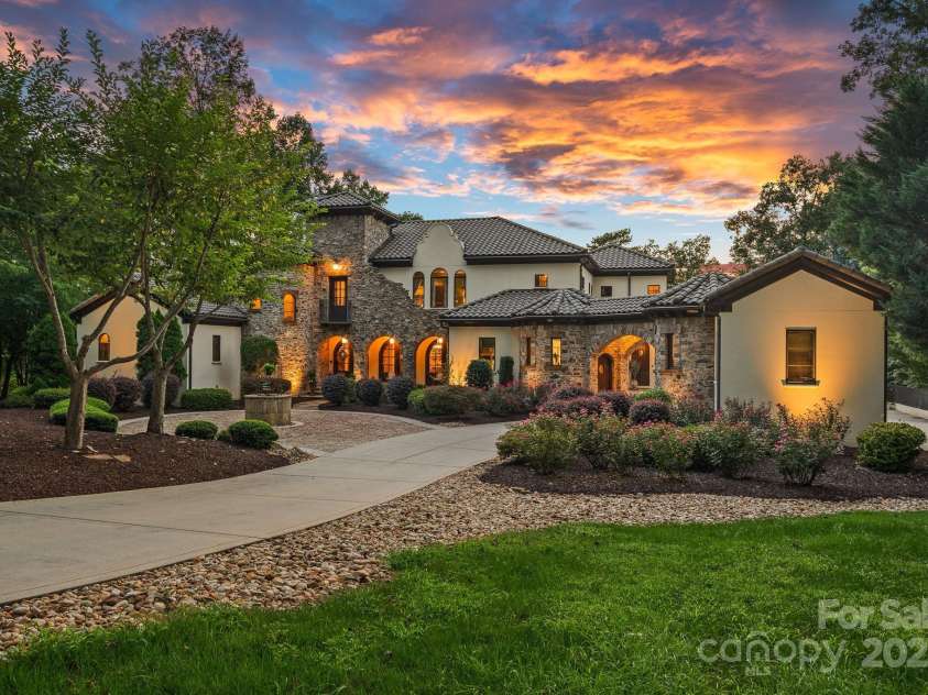 6821 Pebble Bay Drive, Denver, NC 28037.  MLS# CAR4292691, YatesRealty ID 34754. Front twilight