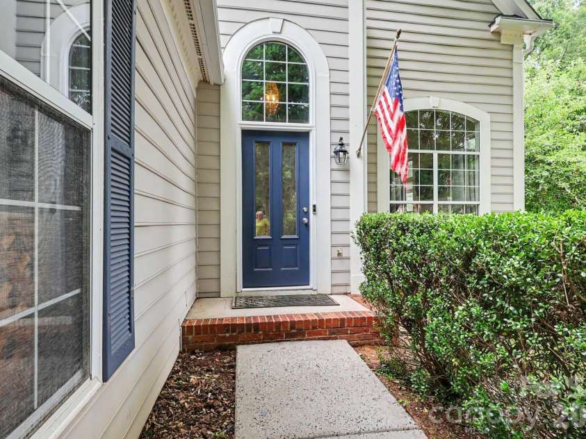 4710 Kirkgard Trail, Charlotte, NC 28269.  MLS# CAR4391788, YatesRealty ID 34755. 