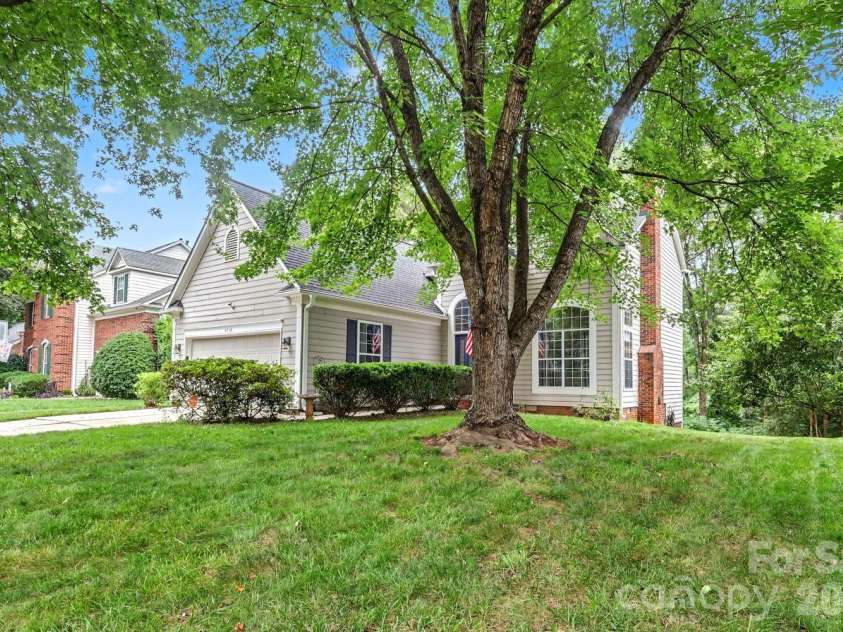 4710 Kirkgard Trail, Charlotte, NC 28269.  MLS# CAR4391788, YatesRealty ID 34755. 