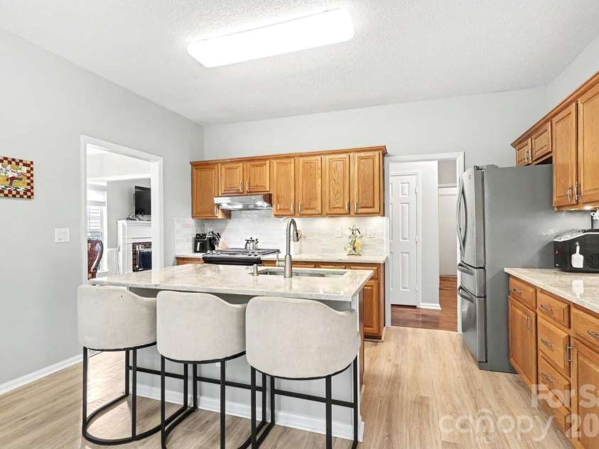 4710 Kirkgard Trail, Charlotte, NC 28269.  MLS# CAR4391788, YatesRealty ID 34755. 