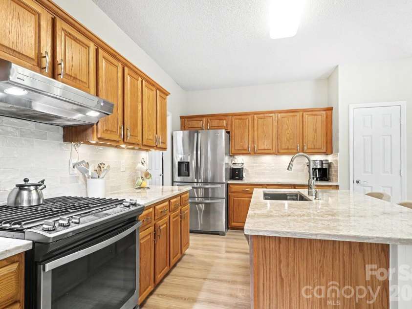 4710 Kirkgard Trail, Charlotte, NC 28269.  MLS# CAR4391788, YatesRealty ID 34755. 