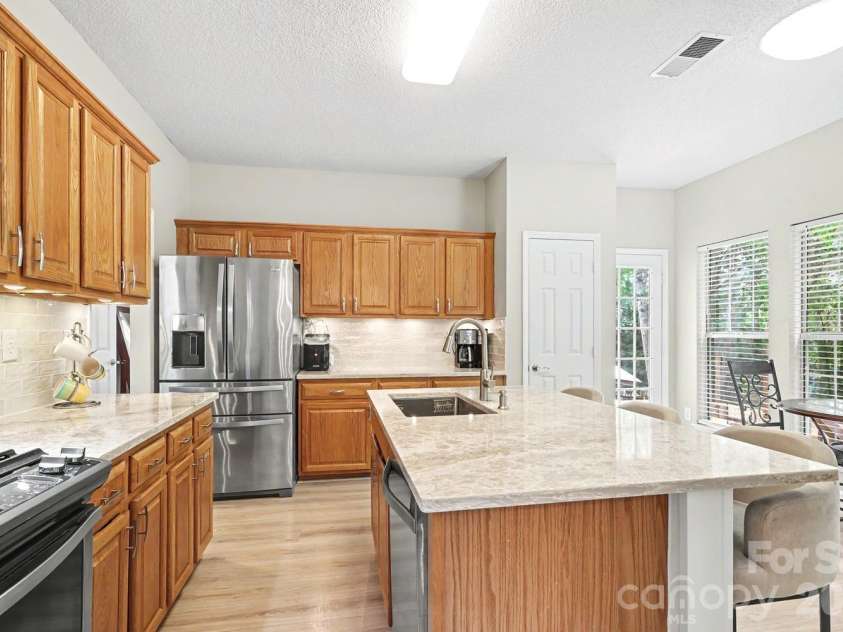 4710 Kirkgard Trail, Charlotte, NC 28269.  MLS# CAR4391788, YatesRealty ID 34755. 