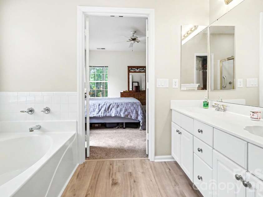 4710 Kirkgard Trail, Charlotte, NC 28269.  MLS# CAR4391788, YatesRealty ID 34755. 
