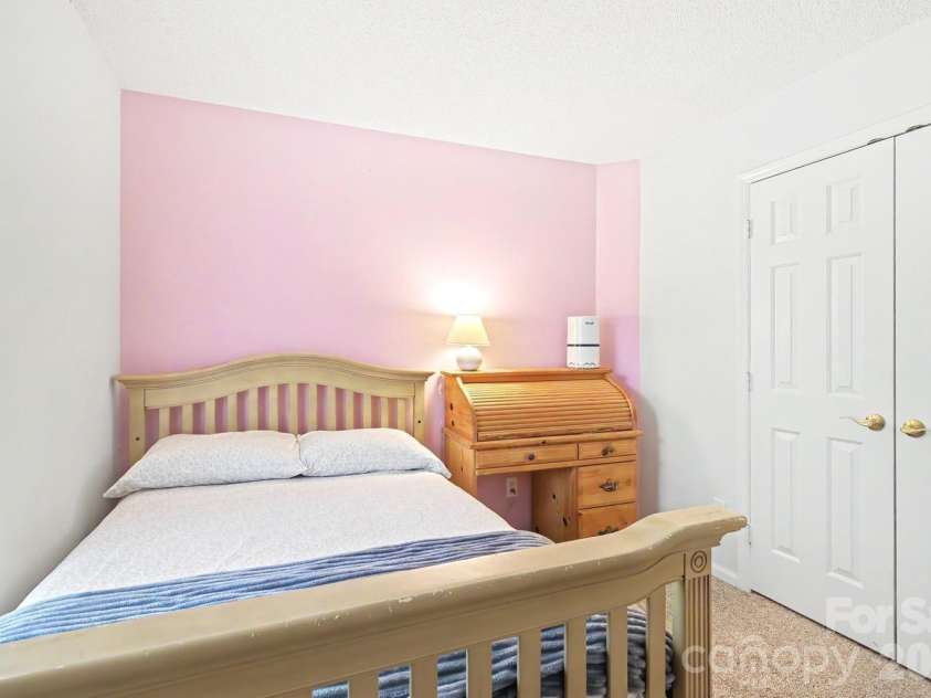 4710 Kirkgard Trail, Charlotte, NC 28269.  MLS# CAR4391788, YatesRealty ID 34755. 