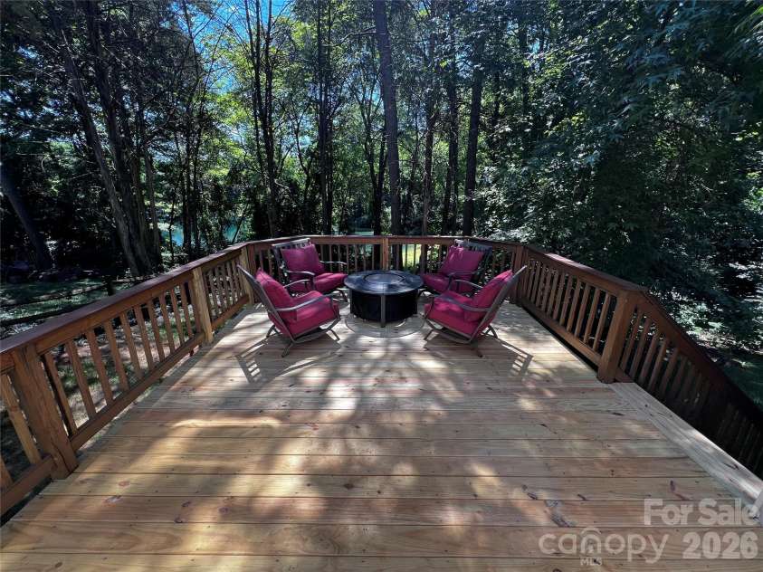 4710 Kirkgard Trail, Charlotte, NC 28269.  MLS# CAR4391788, YatesRealty ID 34755. 