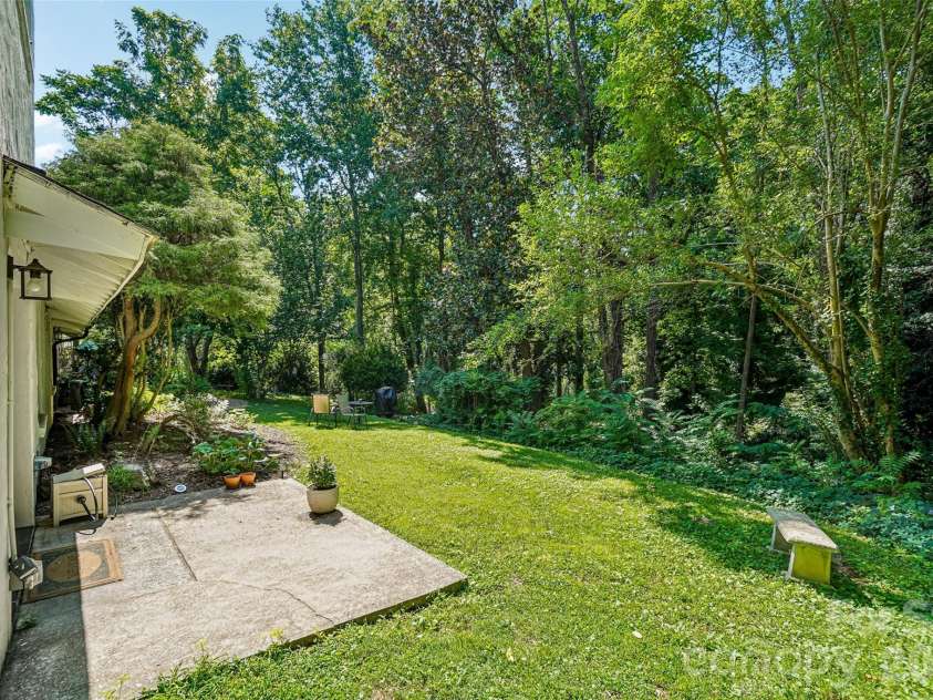 161 Melrose Avenue, Tryon, NC 28782.  MLS# CAR4394622, YatesRealty ID 34756. 