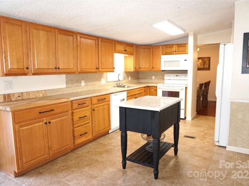 2156 River Road, Lincolnton, NC 28092.  MLS# CAR4293059, YatesRealty ID 34757. 