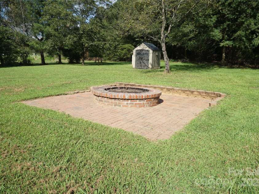 2156 River Road, Lincolnton, NC 28092.  MLS# CAR4293059, YatesRealty ID 34757. 