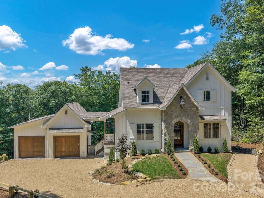 253 Old Boone Road, Blowing Rock, NC 28605.  MLS# CAR4397226, YatesRealty ID 34758. 